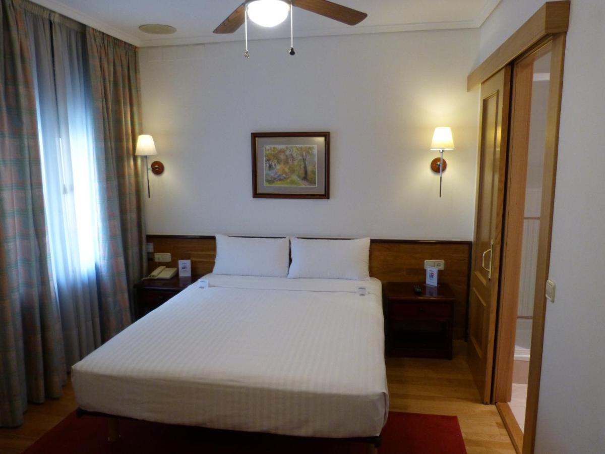 Hostal Navarra Памплона Экстерьер фото